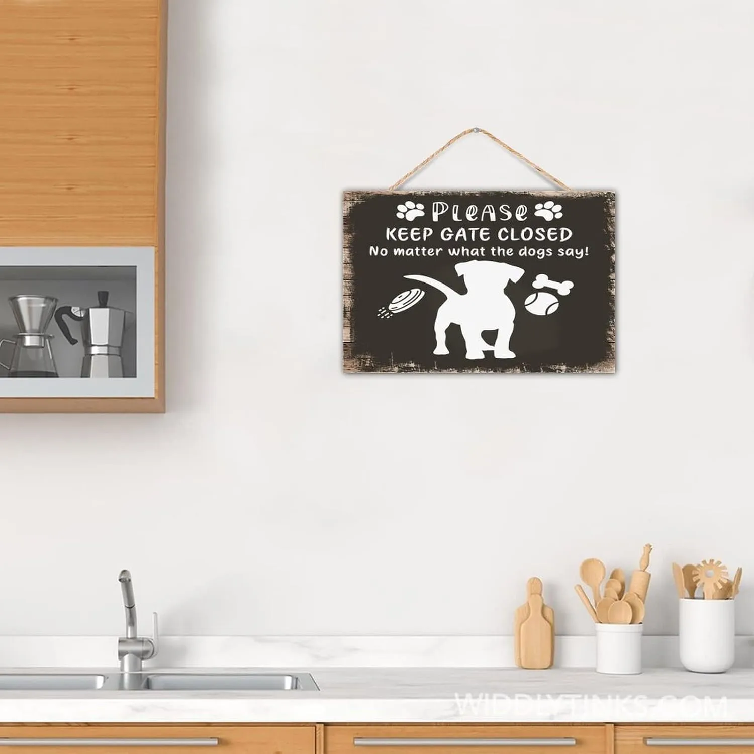 Personalized Wood Plank Hanging Sign Keep Gate Closed No Matter What The Dogs Say Rustic Decor for House Inspirational Painted Wood Sign Pet Dog Silhouette Bathroom Wall Decor Sign Gift Table 12x8